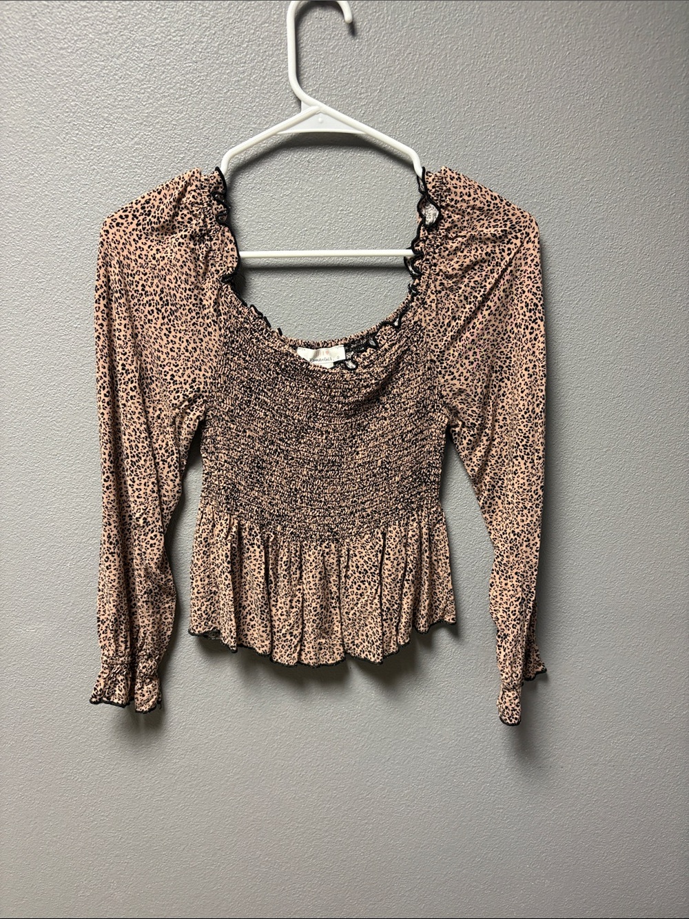URBAN Romantics Tan Leopard Smocked Peplum Long Sleeve Top